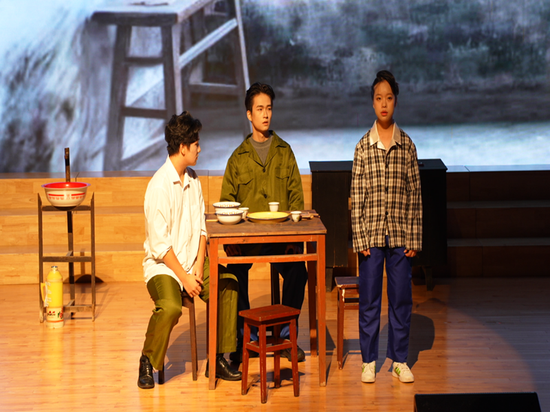 图片8 舞台剧《中国美发大师—吉正龙》.png